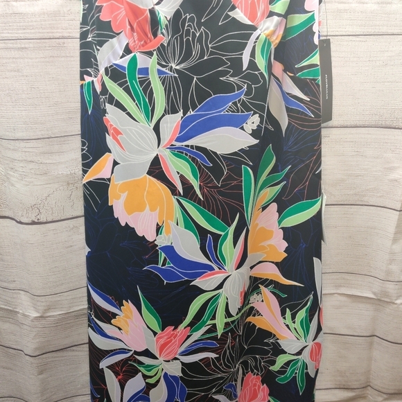 New Lulu's Beloved Becky Black floral - Picture 5 of 12